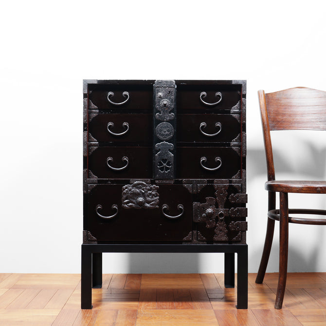時代箪笥／黒塗庄内閂付小箪笥　スタンド付き【Small chest with metal stand】 [j1205]　Japanese Antique Furniture