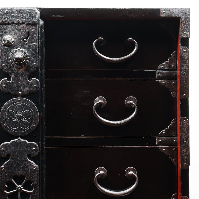時代箪笥／黒塗庄内閂付小箪笥　スタンド付き【Small chest with metal stand】 [j1205]　Japanese Antique Furniture
