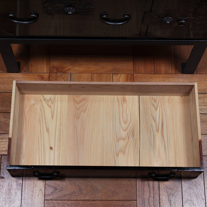 時代箪笥／黒塗庄内閂付小箪笥　スタンド付き【Small chest with metal stand】 [j1205]　Japanese Antique Furniture