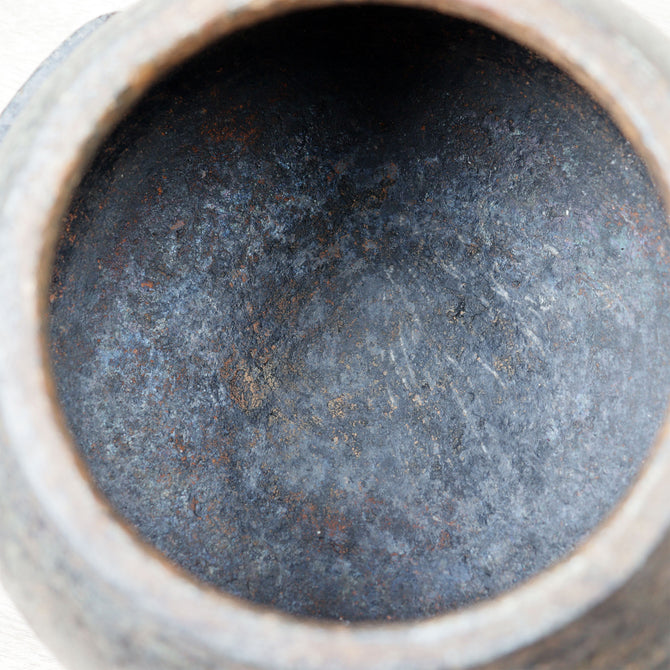 朝鮮　三足石鍋　【Korean stone pot】