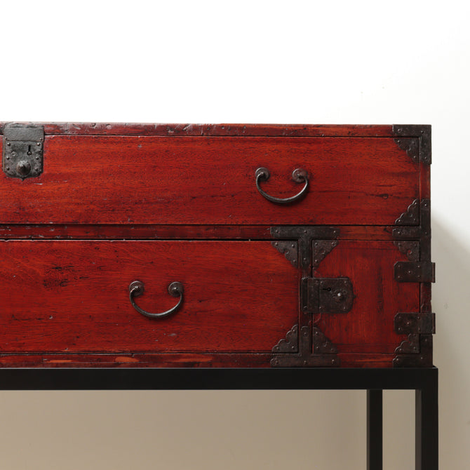 時代箪笥／刀箪笥（嘉永六年墨書き）　スタンド付き【Edo era KATANA chest with metal stand】 [j1206]　Japanese Antique Furniture