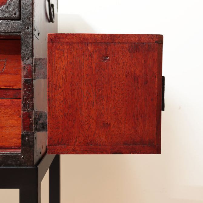 時代箪笥／刀箪笥（嘉永六年墨書き）　スタンド付き【Edo era KATANA chest with metal stand】 [j1206]　Japanese Antique Furniture