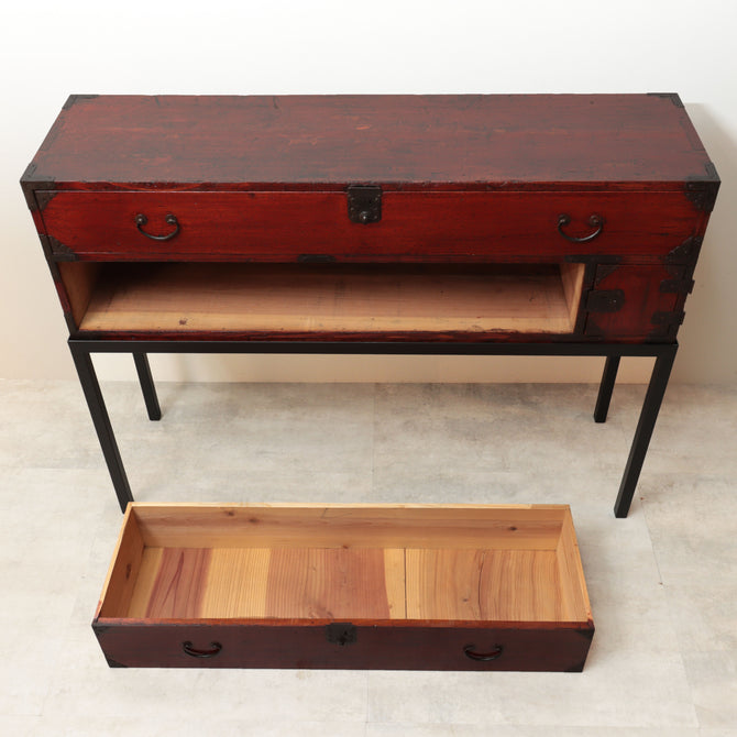 時代箪笥／刀箪笥（嘉永六年墨書き）　スタンド付き【Edo era KATANA chest with metal stand】 [j1206]　Japanese Antique Furniture