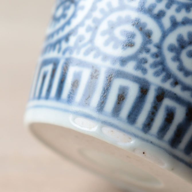 古伊万里蛸唐草紋様蕎麦猪口　1客【OLD IMARI SOBA CHOKO -soba noodle cup 1pc】[p0350]