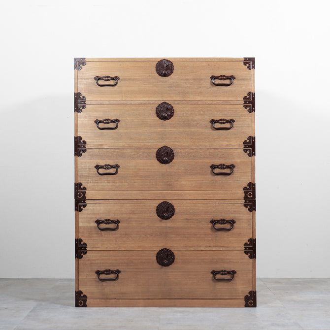 時代箪笥／庄内桐重ね衣裳箪笥【 SHONAI KIRI clothing chest 】 [j1212]　Japanese Antique Furniture