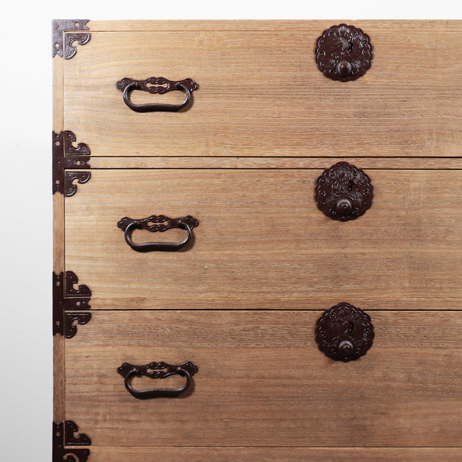 時代箪笥／庄内桐重ね衣裳箪笥【 SHONAI KIRI clothing chest 】 [j1212]　Japanese Antique Furniture