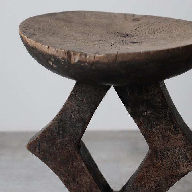 アフリカンスツール ジンバブエ　トンガ族の椅子　【African Stool】[f0308]