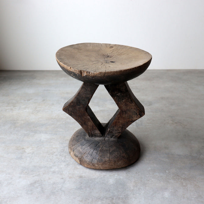 アフリカンスツール ジンバブエ　トンガ族の椅子　【African Stool】[f0308]