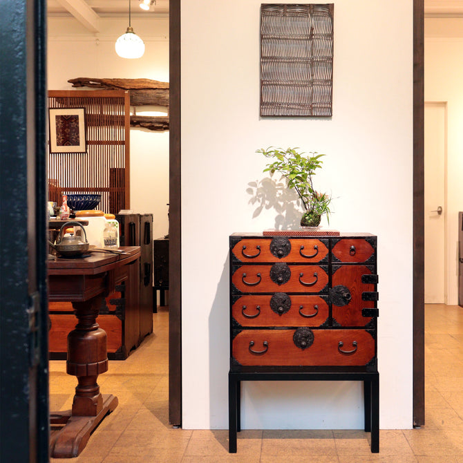 庄内小箪笥　スタンド付き【Shounai small chest with metal stand】 [j1214]　Japanese Antique Furniture