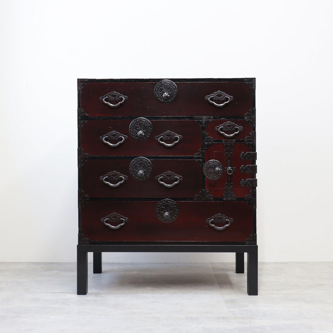 米沢桜紋金具小箪笥　スタンド付き【Yonezawa smallchest with metal stand】 [j1213]　Japanese Antique Furniture