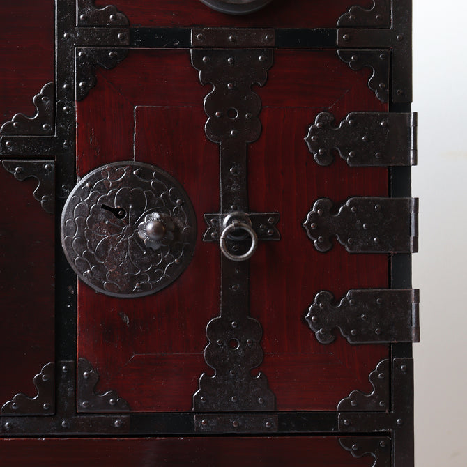 米沢桜紋金具小箪笥　スタンド付き【Yonezawa smallchest with metal stand】 [j1213]　Japanese Antique Furniture