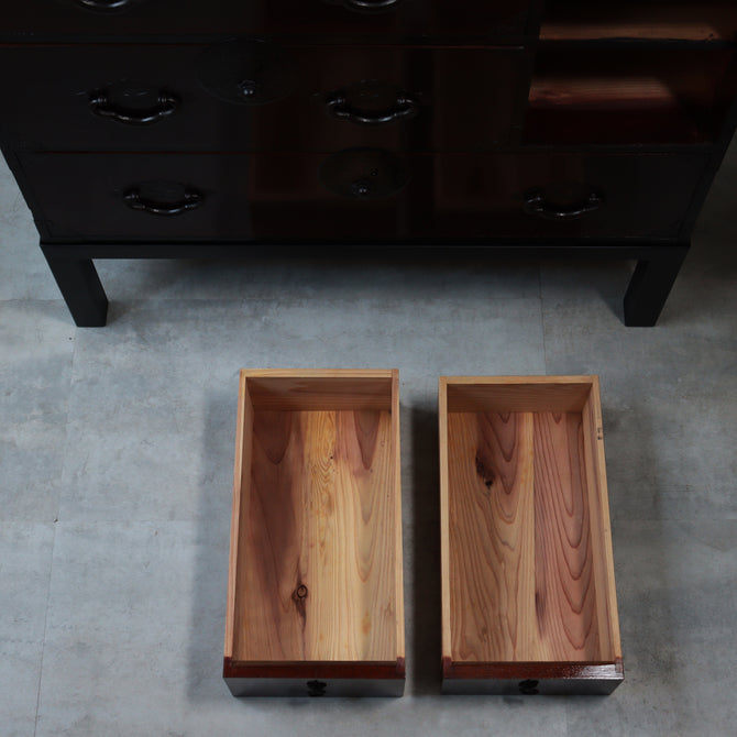 米沢桜紋金具小箪笥　スタンド付き【Yonezawa smallchest with metal stand】 [j1213]　Japanese Antique Furniture