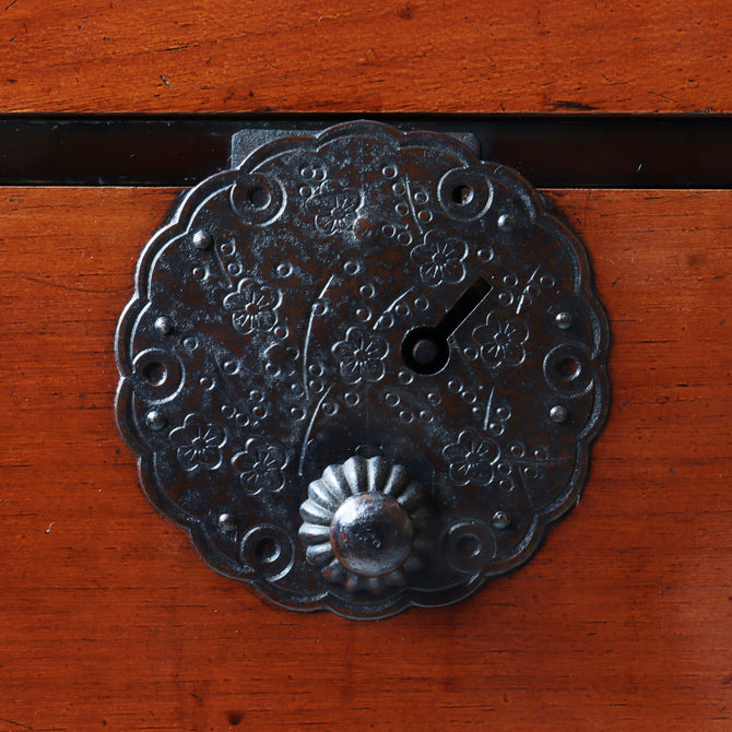 庄内小箪笥　スタンド付き【Shounai small chest with metal stand】 [j1214]　Japanese Antique Furniture