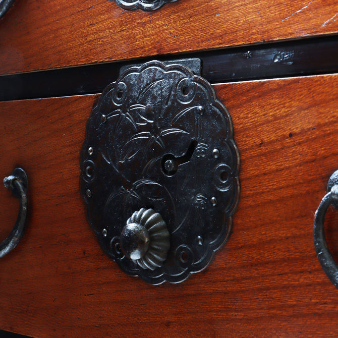 庄内小箪笥　スタンド付き【Shounai small chest with metal stand】 [j1214]　Japanese Antique Furniture