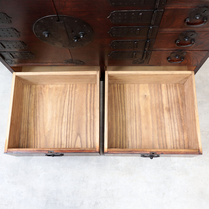 時代箪笥／欅帳場箪笥【KEYAKI CHŌBA-DANSU Merchant's chest】 [j1216]Japanese Antique Furniture