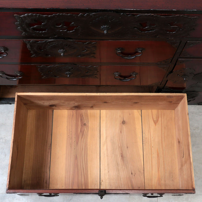 時代箪笥／仙台菊菱紋衣裳箪笥【 SENDAI clothing chest 】 [j0974]Japanese Antique Furniture