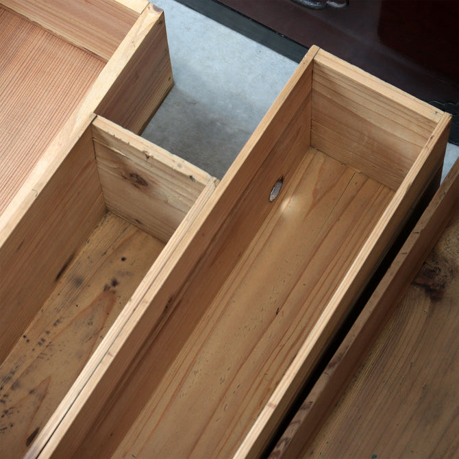 時代箪笥／仙台菊菱紋衣裳箪笥【 SENDAI clothing chest 】 [j0974]Japanese Antique Furniture