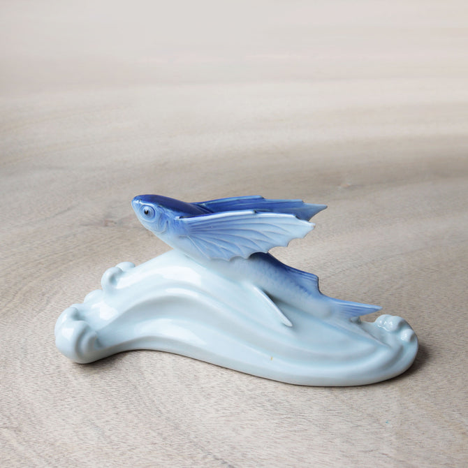 飛魚　宮永東山作【 Flying Fish by Tōzan Miyanaga】 [k0619]