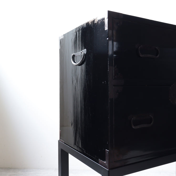 時代箪笥／庄内衣裳箪笥【Shounai clothing chest with metal stand】 [j1219]Japanese Antique Furniture
