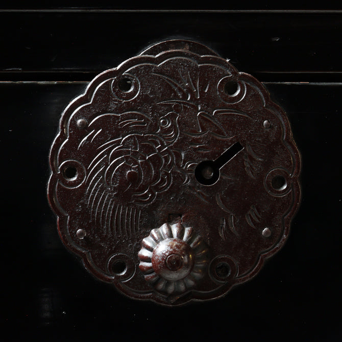 時代箪笥／庄内衣裳箪笥【Shounai clothing chest with metal stand】 [j1219]Japanese Antique Furniture