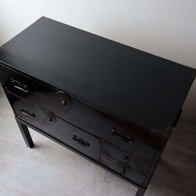 時代箪笥／庄内衣裳箪笥【Shounai clothing chest with metal stand】 [j1219]Japanese Antique Furniture