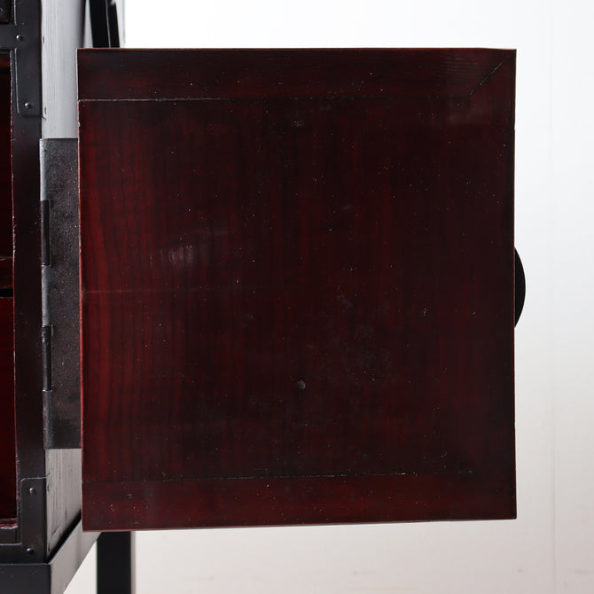 時代箪笥／米沢桜紋衣裳箪笥　スタンド付き【Yonezawa clothing chest with metal stand 】 [j1220]　Japanese Antique Furniture