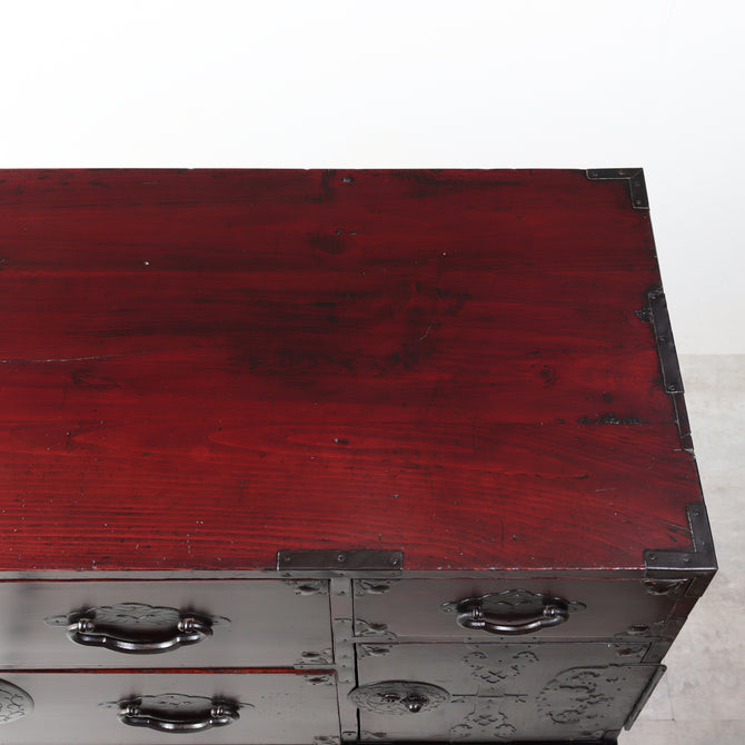 時代箪笥／米沢桜紋衣裳箪笥　スタンド付き【Yonezawa clothing chest with metal stand 】 [j1220]　Japanese Antique Furniture