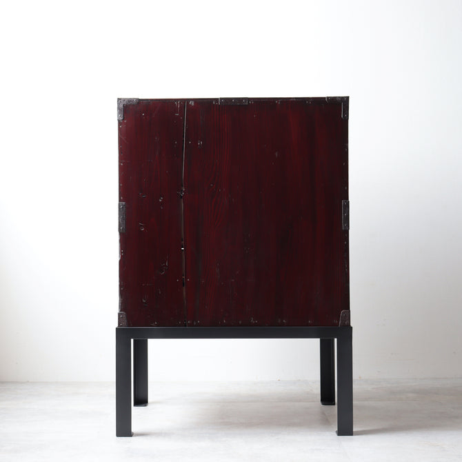 時代箪笥／黒塗庄内閂付小箪笥　スタンド付き【Small chest with metal stand】 [j1221]　Japanese Antique Furniture