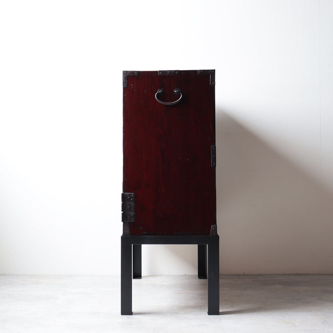 時代箪笥／黒塗庄内閂付小箪笥　スタンド付き【Small chest with metal stand】 [j1221]　Japanese Antique Furniture