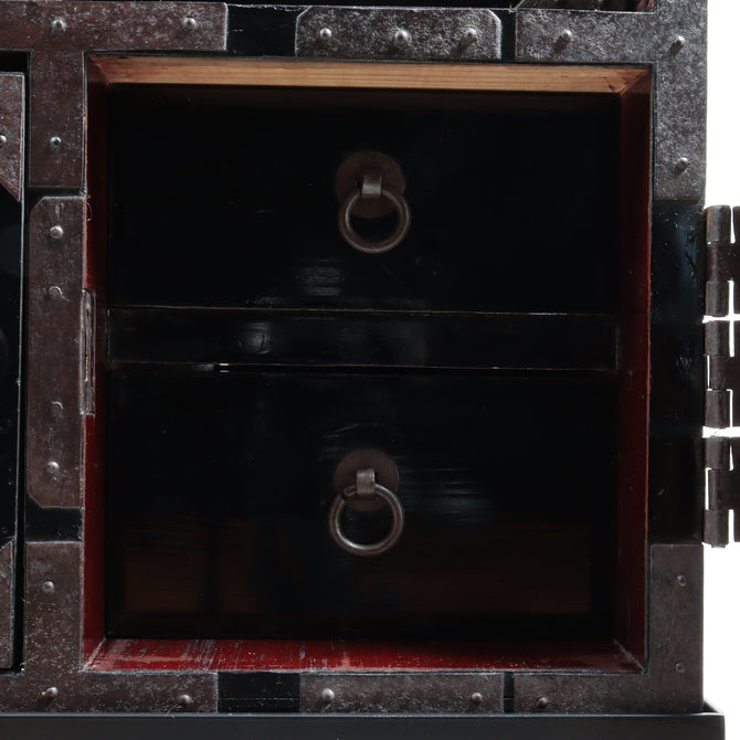 時代箪笥／黒塗庄内閂付小箪笥　スタンド付き【Small chest with metal stand】 [j1221]　Japanese Antique Furniture