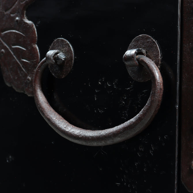 時代箪笥／黒塗庄内閂付小箪笥　スタンド付き【Small chest with metal stand】 [j1221]　Japanese Antique Furniture