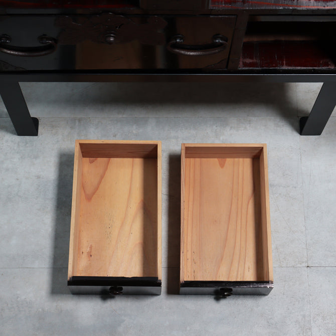 時代箪笥／黒塗庄内閂付小箪笥　スタンド付き【Small chest with metal stand】 [j1221]　Japanese Antique Furniture