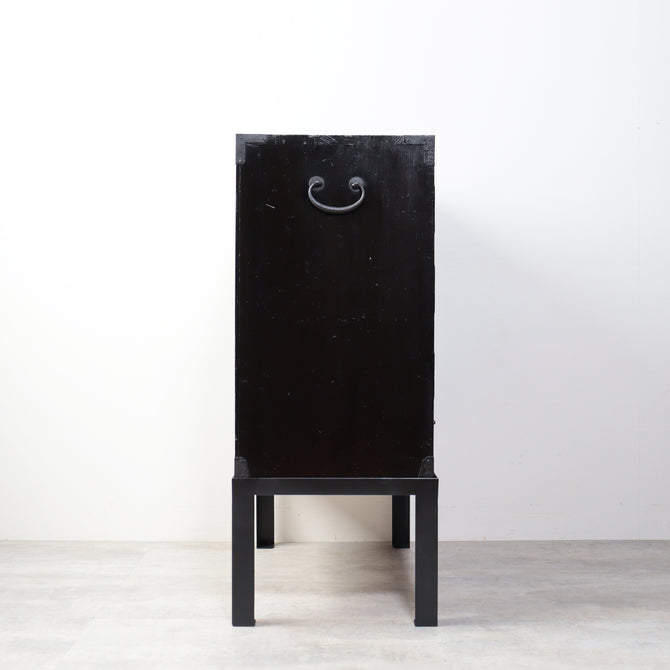 時代箪笥／黒塗庄内閂付小箪笥　スタンド付き【Small chest with metal stand】 [j1222]　Japanese Antique Furniture