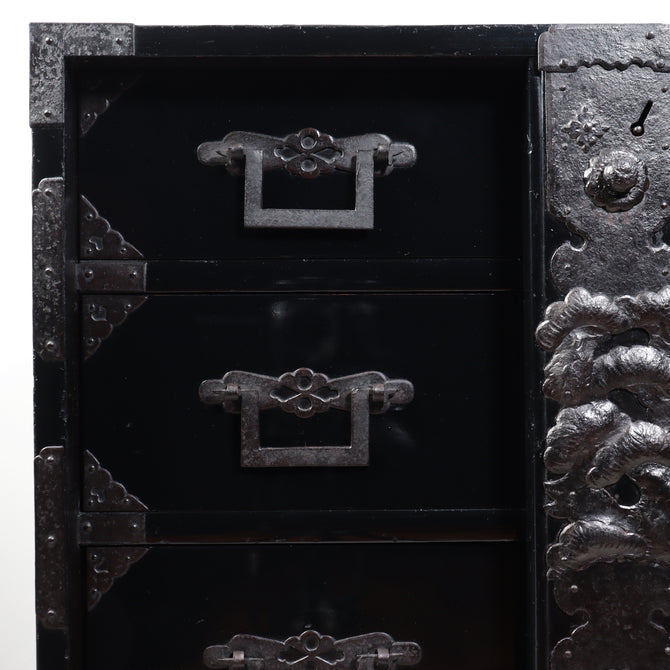 時代箪笥／黒塗庄内閂付小箪笥　スタンド付き【Small chest with metal stand】 [j1222]　Japanese Antique Furniture