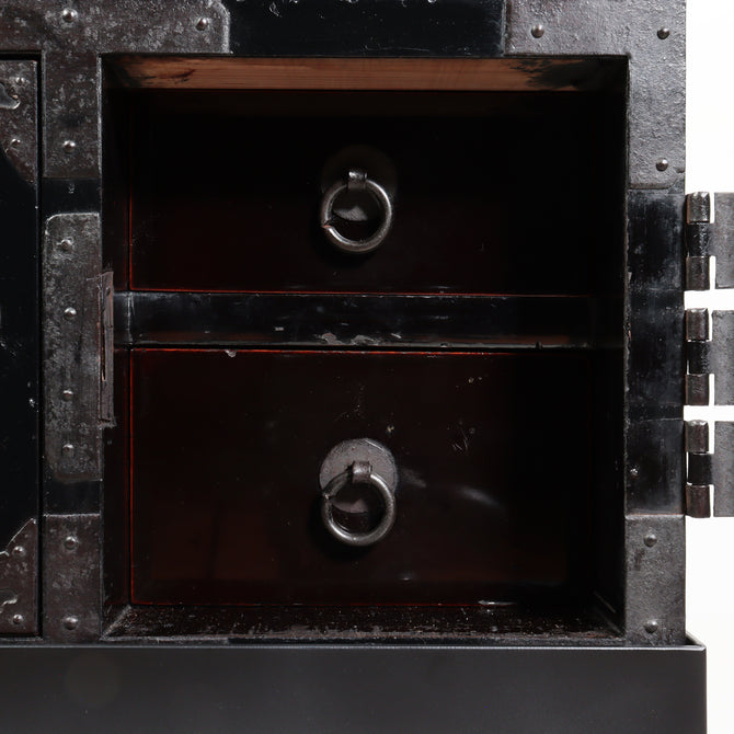 時代箪笥／黒塗庄内閂付小箪笥　スタンド付き【Small chest with metal stand】 [j1222]　Japanese Antique Furniture