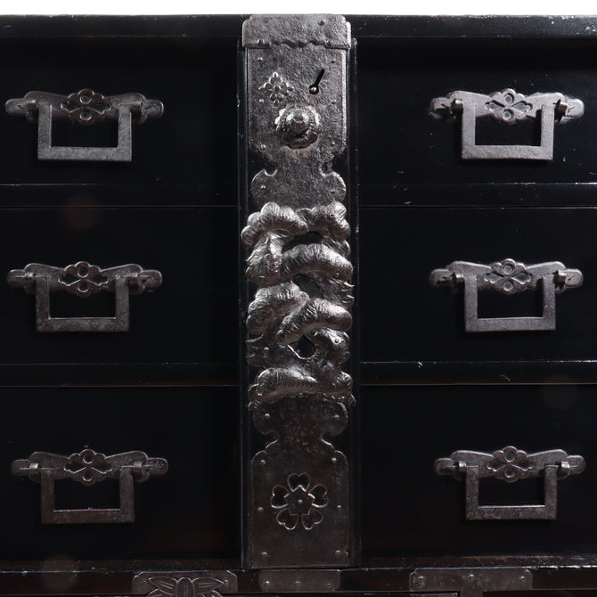時代箪笥／黒塗庄内閂付小箪笥　スタンド付き【Small chest with metal stand】 [j1222]　Japanese Antique Furniture