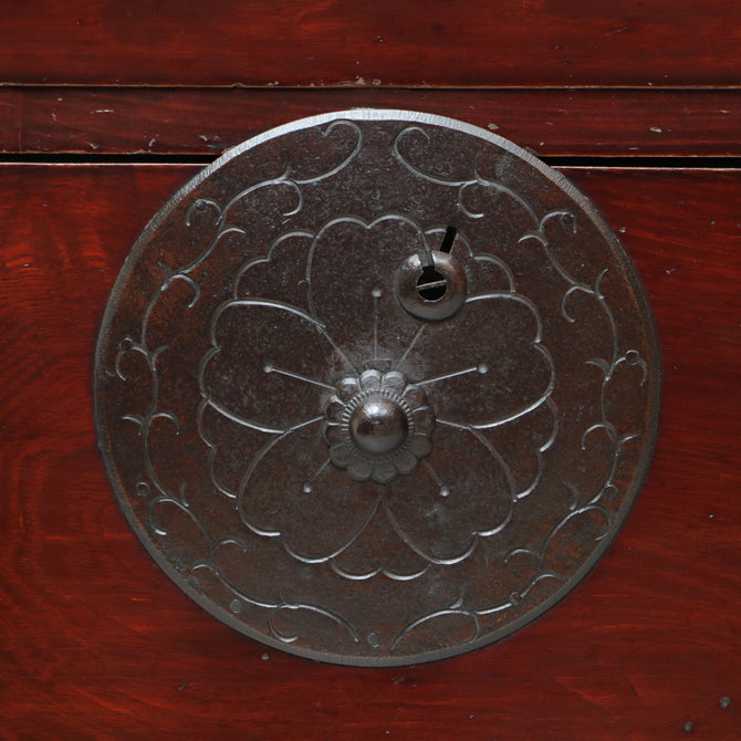 時代箪笥／米沢桜丸衣裳箪笥　スタンド付き【Yonezawa clothing chest with metal stand 】 [j1210]　Japanese Antique Furniture