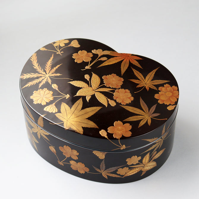 州浜形桜花紅葉図蒔絵箱[k0569]【Lacuerd small box design of cherry blossoms and maple leaves 】