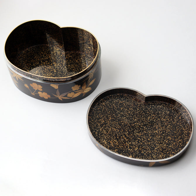 州浜形桜花紅葉図蒔絵箱[k0569]【Lacuerd small box design of cherry blossoms and maple leaves 】