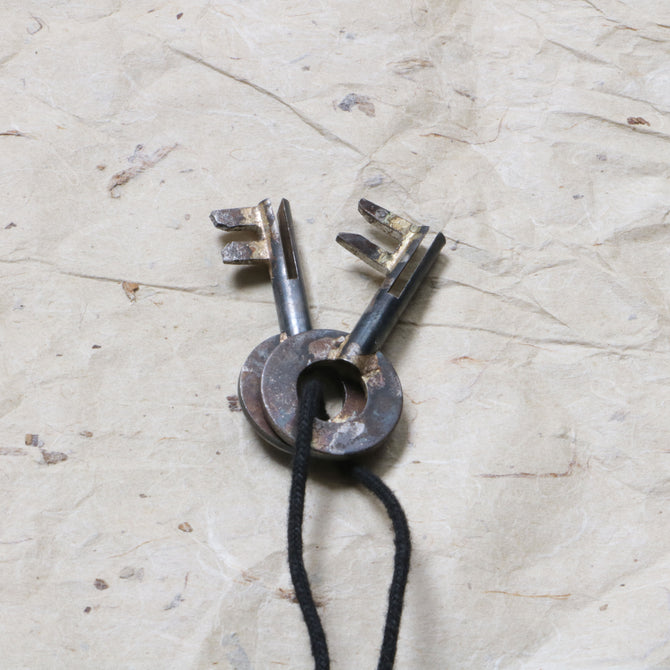 時代箪笥／米沢桜丸衣裳箪笥　スタンド付き【Yonezawa clothing chest with metal stand 】 [j1210]　Japanese Antique Furniture