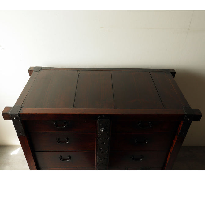 時代箪笥／閂錠付車箪笥【Wheeled chest with bar lock】 [j1188]Japanese Antique Furniture