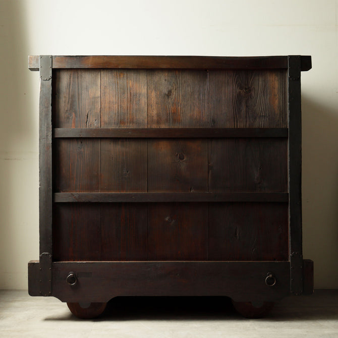 時代箪笥／閂錠付車箪笥【Wheeled chest with bar lock】 [j1188]Japanese Antique Furniture