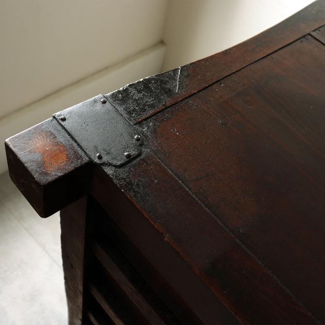 時代箪笥／閂錠付車箪笥【Wheeled chest with bar lock】 [j1188]Japanese Antique Furniture