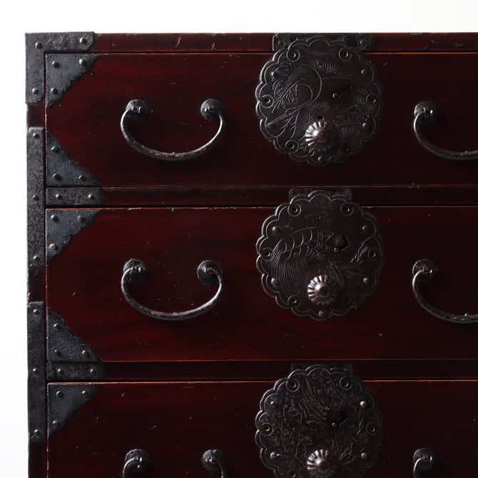 時代箪笥／庄内雪輪紋小箪笥　スタンド付き【SHOUNAI Small chest with metal stand】 [j1228]Japanese Antique Furniture
