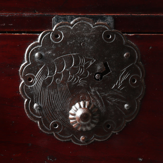 時代箪笥／庄内雪輪紋小箪笥　スタンド付き【SHOUNAI Small chest with metal stand】 [j1228]Japanese Antique Furniture