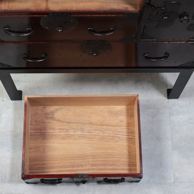時代箪笥／庄内雪輪紋小箪笥　スタンド付き【SHOUNAI Small chest with metal stand】 [j1228]Japanese Antique Furniture