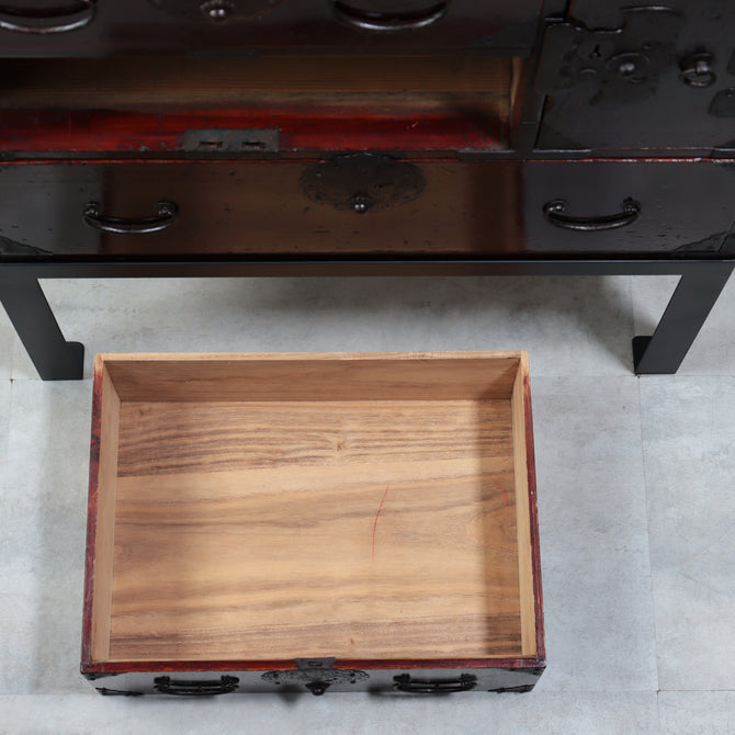 時代箪笥／庄内雪輪紋小箪笥　スタンド付き【SHOUNAI Small chest with metal stand】 [j1228]Japanese Antique Furniture