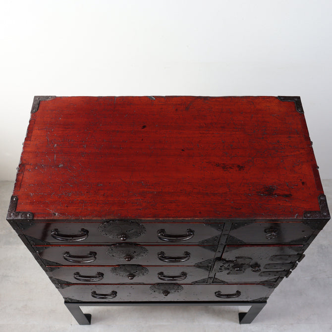 時代箪笥／庄内雪輪紋小箪笥　スタンド付き【SHOUNAI Small chest with metal stand】 [j1228]Japanese Antique Furniture