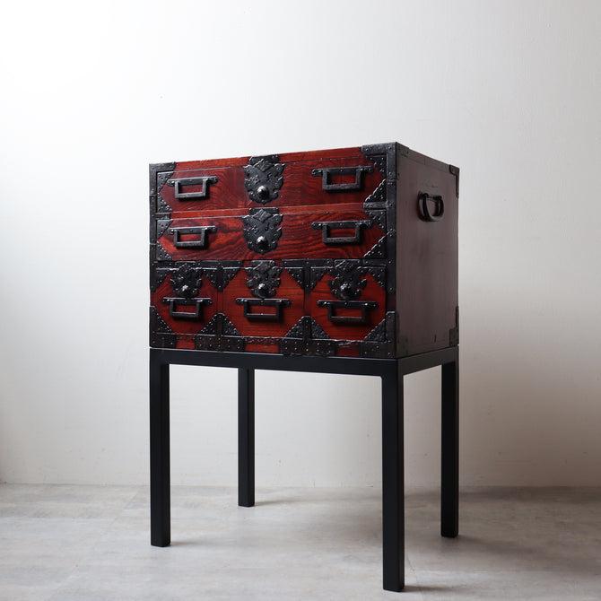時代箪笥／酒田船箪笥　スタンド付き【FUNADANSU - sea chest with metal stand】 [j1229]　Japanese Antique Furniture