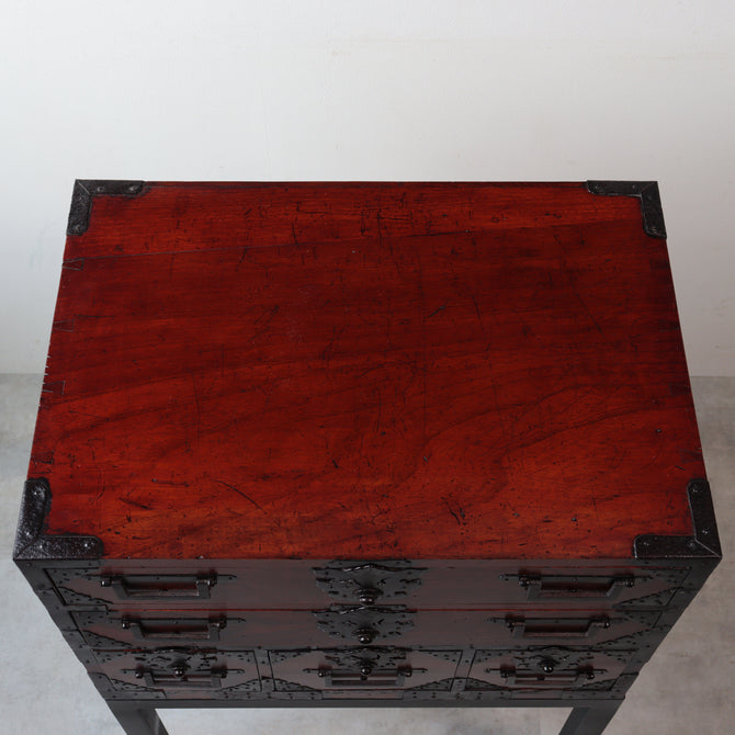 時代箪笥／酒田船箪笥　スタンド付き【FUNADANSU - sea chest with metal stand】 [j1229]　Japanese Antique Furniture